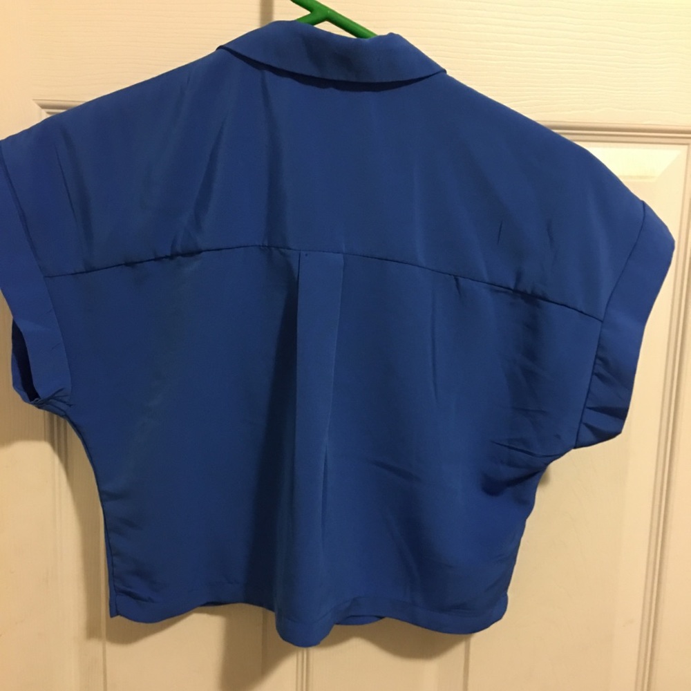 Tops - Picture 2 of 3